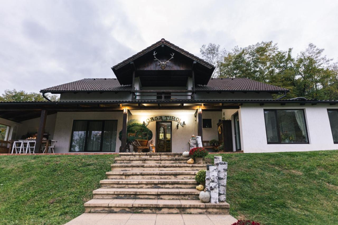 Casa Tirol Blaj 호텔 외부 사진