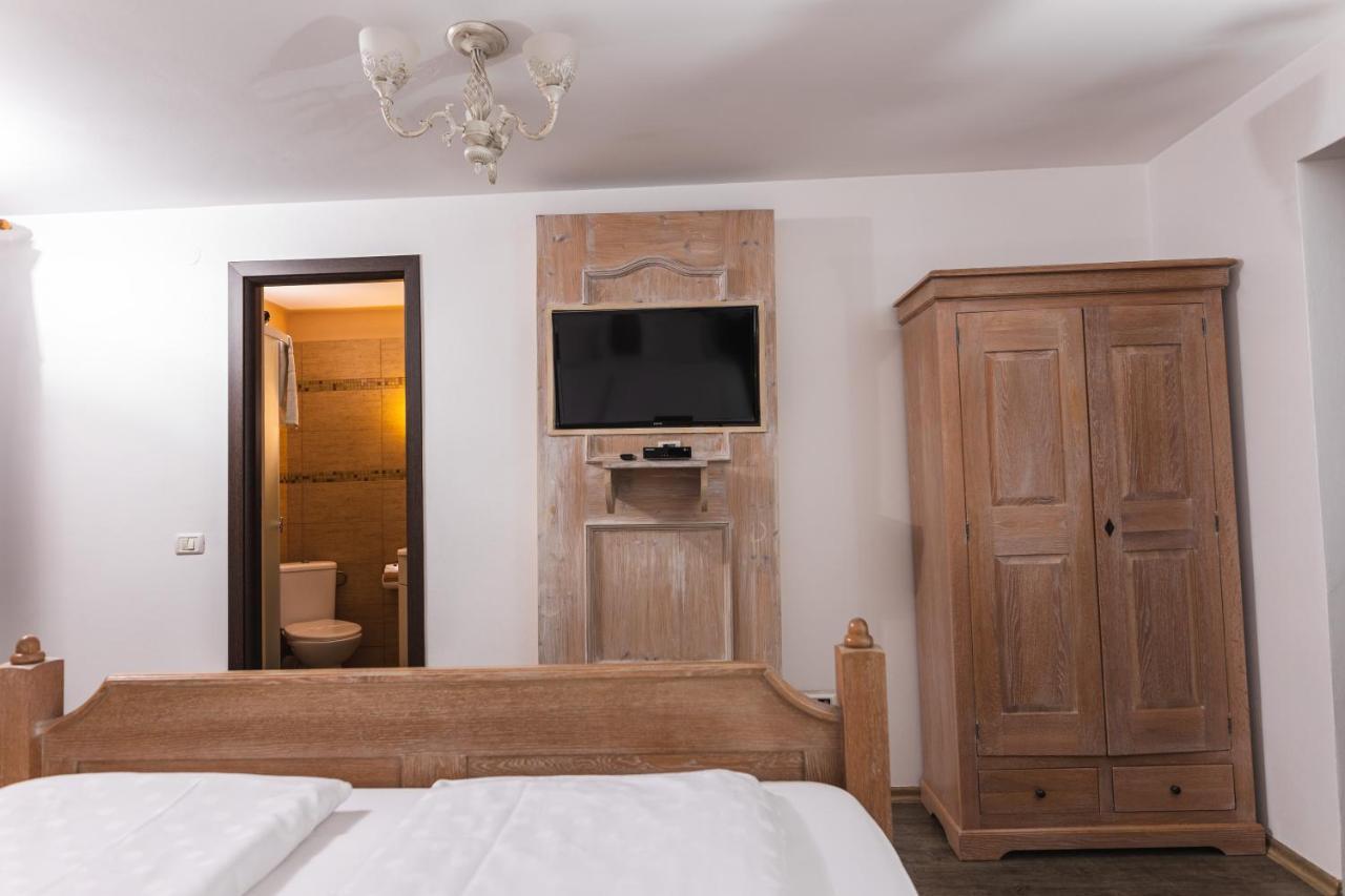 Casa Tirol Blaj 호텔 외부 사진