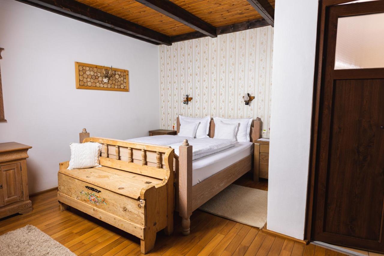 Casa Tirol Blaj 호텔 외부 사진