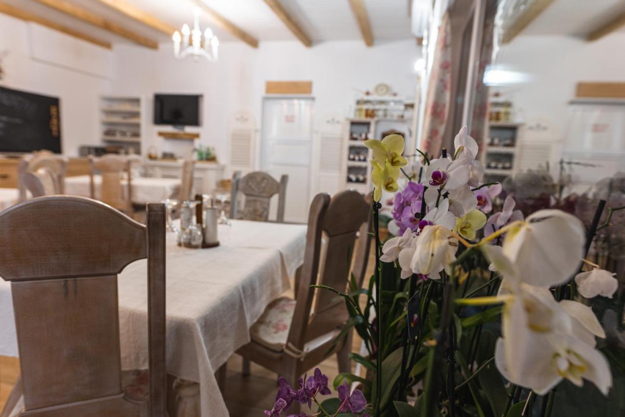 Casa Tirol Blaj 호텔 외부 사진
