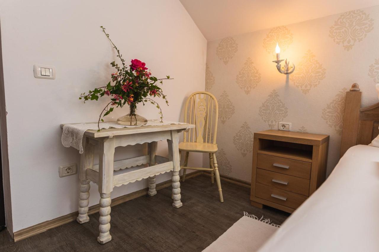 Casa Tirol Blaj 호텔 외부 사진