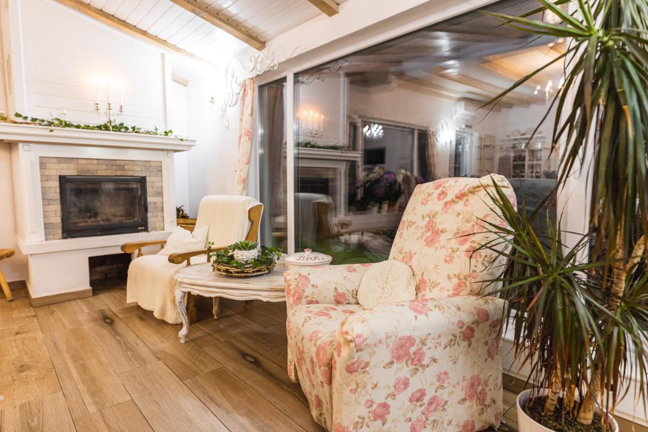 Casa Tirol Blaj 호텔 외부 사진