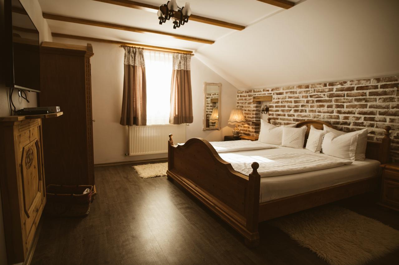 Casa Tirol Blaj 호텔 외부 사진