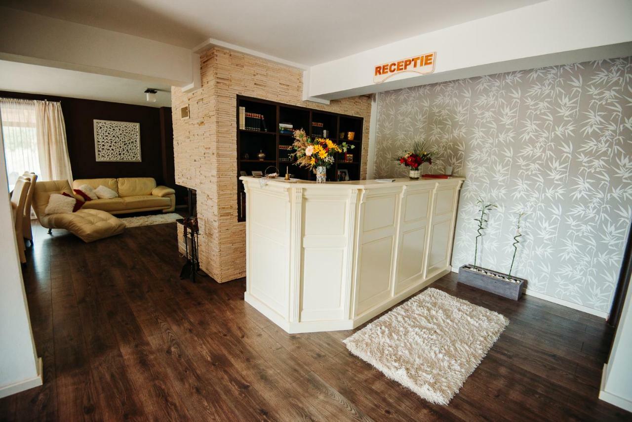 Casa Tirol Blaj 호텔 외부 사진